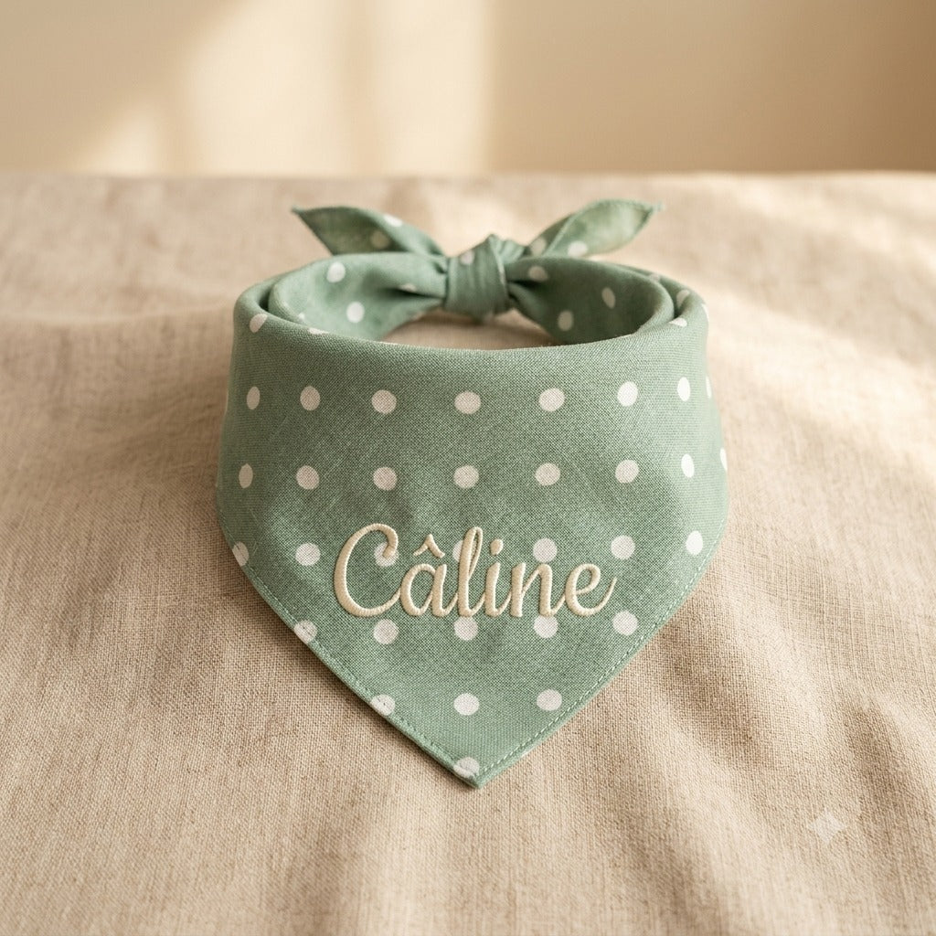 Bandana chien à pois personnalisé — La Patterie